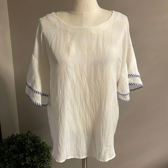 POLAGRAM SOLID WHITE BLOUSE DOUBLE RUFFLE SHORT SLEEVE / ACCENT BLUE WHT SZ L - Picture 1 of 10